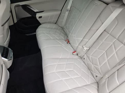 Used 2023 BMW 740i w/ Parking Assistance Package RWD image 13
