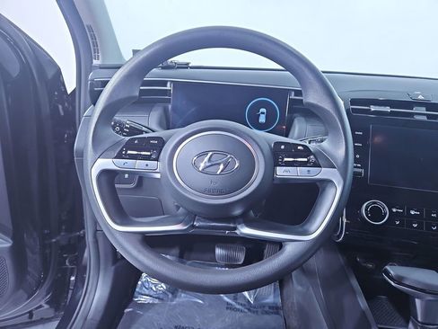 Used 2024 Hyundai Tucson SE image 16