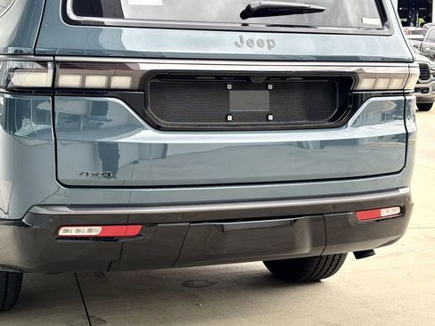 New 2026 Jeep Grand Wagoneer Limited w/ Premium Group II AWD/4WD image 5
