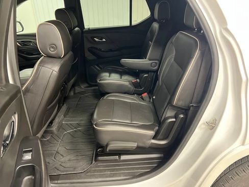 Certified 2022 Chevrolet Traverse Premier w/ LPO, Floor Liner Package AWD/4WD image 14
