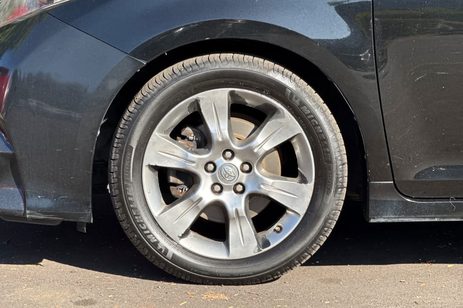 Used 2012 Toyota Sienna SE FWD image 27