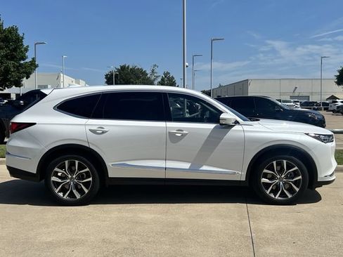 Used 2024 Acura MDX FWD w/ Technology Package image 3