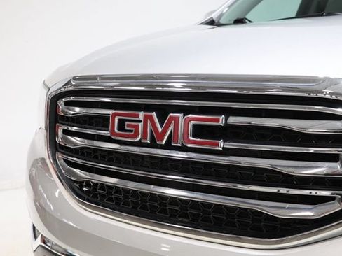 Used 2017 GMC Acadia SLT FWD image 12