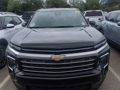 Used 2024 Chevrolet Traverse LT w/ Enhanced Driving Package