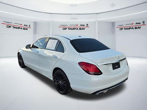 Used 2021 Mercedes-Benz C 300 Sedan image 4