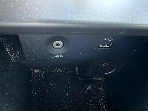 Used 2016 Ford Taurus SEL FWD image 30