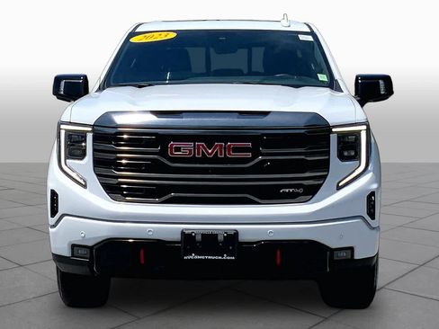 Certified 2023 GMC Sierra 1500 AT4 w/ AT4 Premium Package AWD/4WD image 4