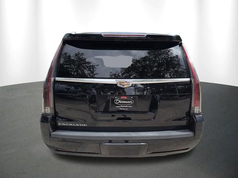 Used 2020 Cadillac Escalade 2WD image 27