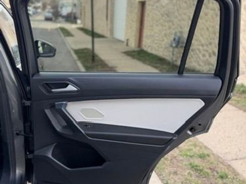 Used 2021 Volkswagen Tiguan SE R-Line image 26