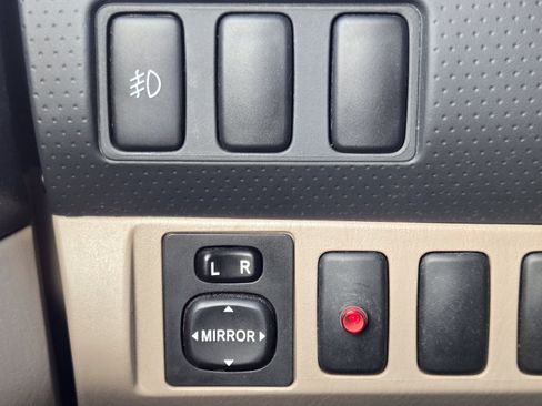 Used 2008 Toyota Tacoma PreRunner RWD image 18