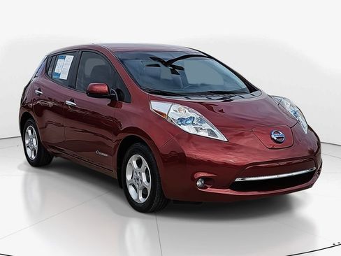 Used 2014 Nissan Leaf SV w/ LED & Quick Charge Package image 2