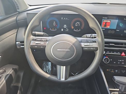 Used 2025 Hyundai Tucson SEL FWD image 44
