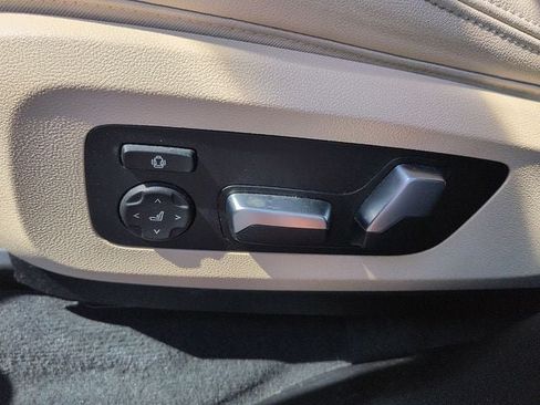 Used 2019 BMW X5 xDrive40i w/ Convenience Package AWD/4WD image 16