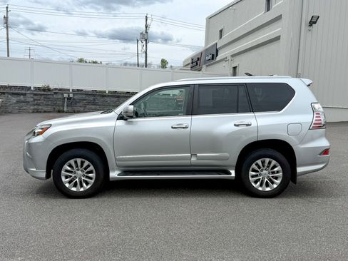Used 2018 Lexus GX 460 Premium w/ Premium Package AWD/4WD image 4