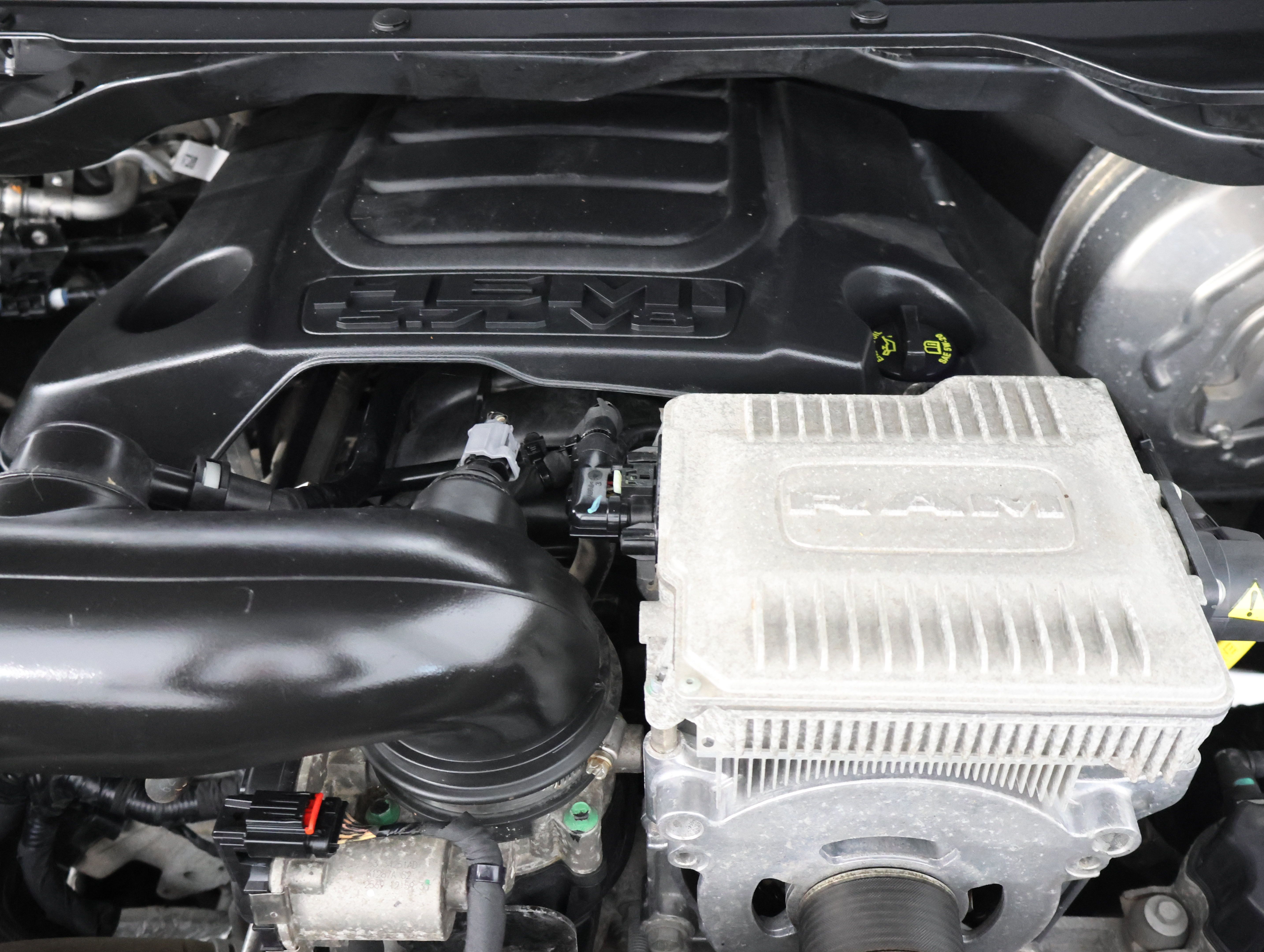 Used 2020 RAM 1500 Laramie AWD/4WD image 20