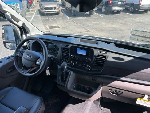 New 2025 Ford Transit 350 350 Low Roof image 19