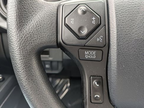 Used 2018 Toyota Tacoma SR image 16