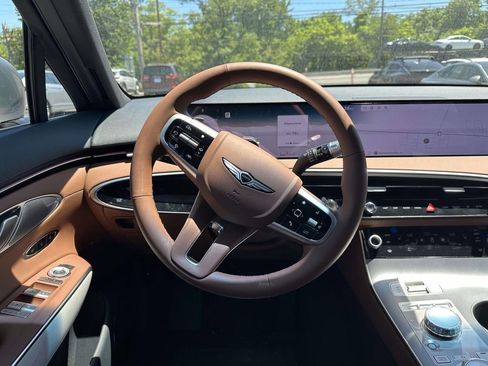 New 2026 Genesis GV70 2.5T Advanced AWD/4WD image 9