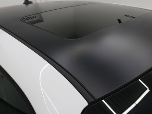 Used 2023 Dodge Challenger SRT Hellcat RWD image 4