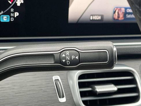 Used 2025 Mercedes-Benz GLE 350 4MATIC image 34