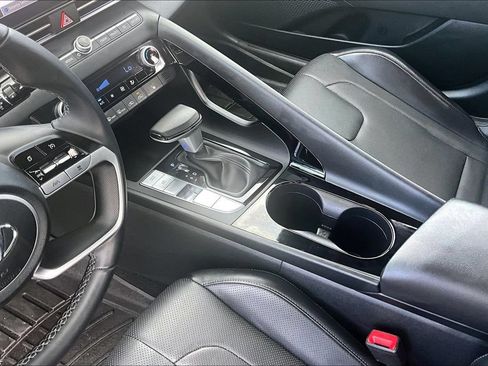 Used 2023 Hyundai Elantra Limited w/ Cargo Package FWD image 17