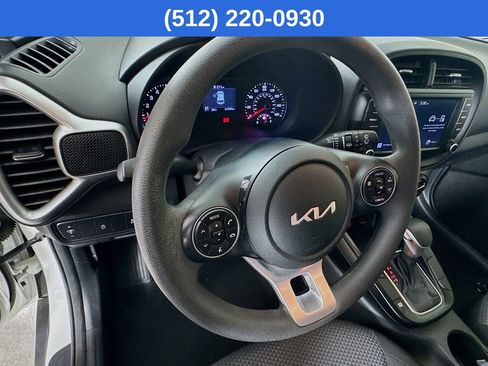 Used 2022 Kia Soul LX image 11
