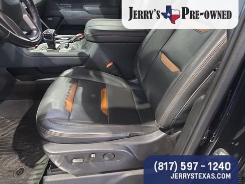 Used 2023 GMC Sierra 1500 AT4 w/ AT4 Preferred Package AWD/4WD image 8