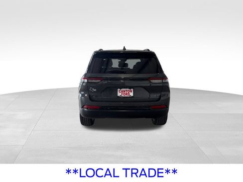 Used 2024 Jeep Grand Cherokee Altitude AWD/4WD image 6