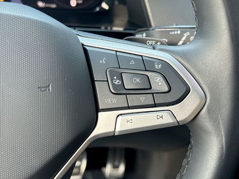 Used 2024 Volkswagen Atlas Peak Edition SEL AWD/4WD image 31