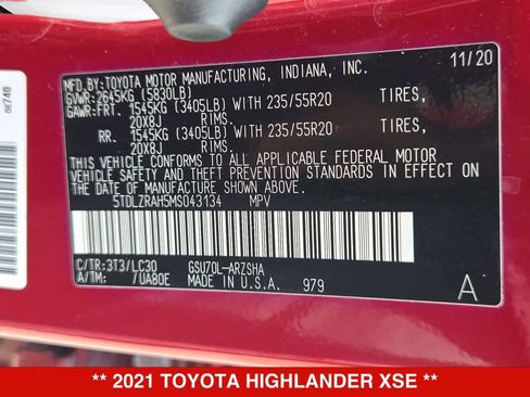 Used 2021 Toyota Highlander XSE FWD image 34