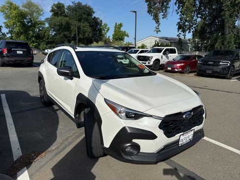 Used 2024 Subaru Crosstrek 2.0i Premium AWD/4WD image 2