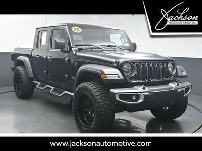 Used 2025 Jeep Gladiator Sport
