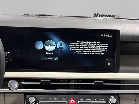 Certified 2025 Hyundai Tucson SE AWD/4WD image 19