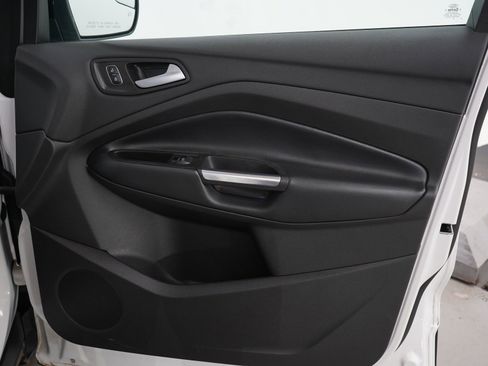 Used 2019 Ford Escape Titanium AWD/4WD image 12
