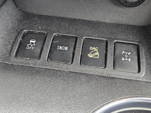 Used 2015 Toyota Highlander XLE AWD/4WD image 28
