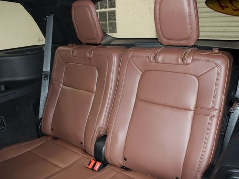 Used 2024 Lincoln Aviator Reserve w/ Equipment Group 201A image 28