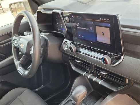 Used 2023 Chevrolet Colorado W/T image 11