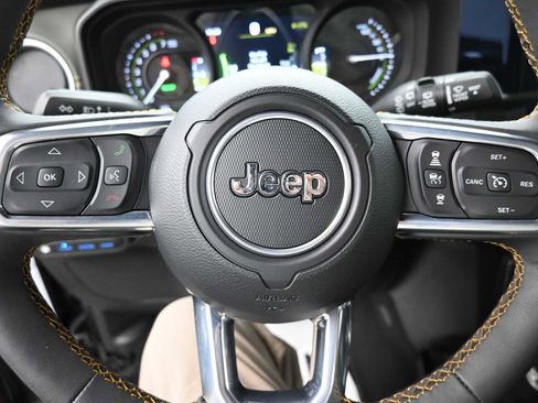 Used 2024 Jeep Wrangler High Altitude AWD/4WD image 6