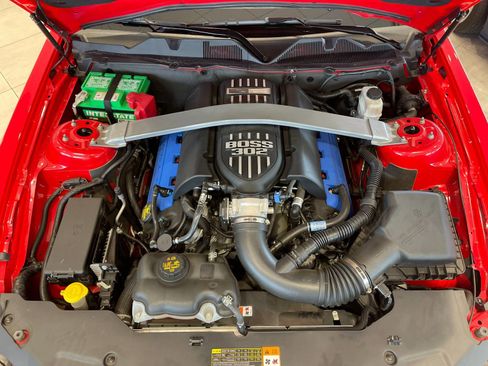 Used 2012 Ford Mustang Boss 302 w/ Boss 302 Accessory Pkg RWD image 29