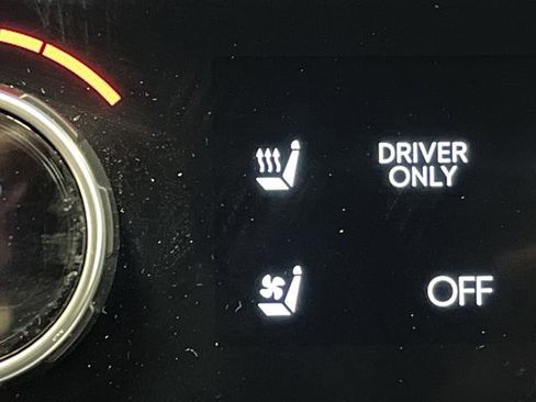 Used 2024 Hyundai Santa Fe Limited image 8