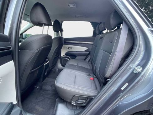 Used 2023 Hyundai Tucson SEL FWD image 11