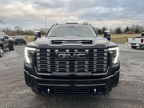 Used 2025 GMC Sierra 3500 Denali Ultimate image 11
