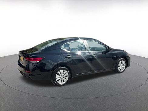 Used 2025 Nissan Sentra S FWD image 15