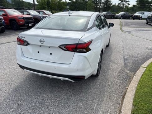 New 2025 Nissan Versa SV w/ Trunk Package image 8