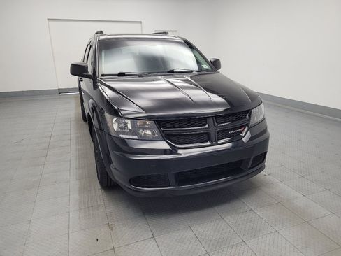 Used 2020 Dodge Journey SE w/ SE Popular Equipment Group FWD image 14