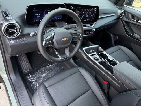 New 2026 Chevrolet Equinox LT w/ Convenience Package II image 12