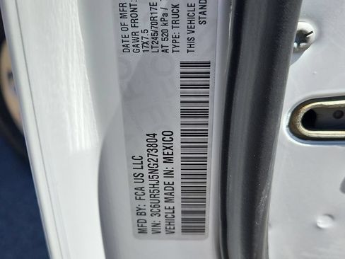 Certified 2022 RAM 2500 Tradesman AWD/4WD image 15