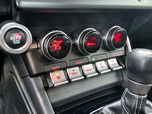 Used 2023 Toyota GR86 Premium image 35