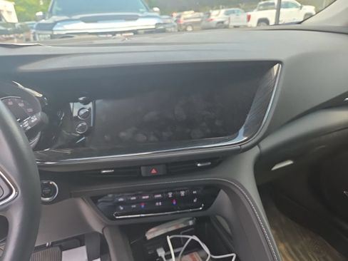 Used 2022 Buick Envision Essence w/ Technology Package I FWD image 5