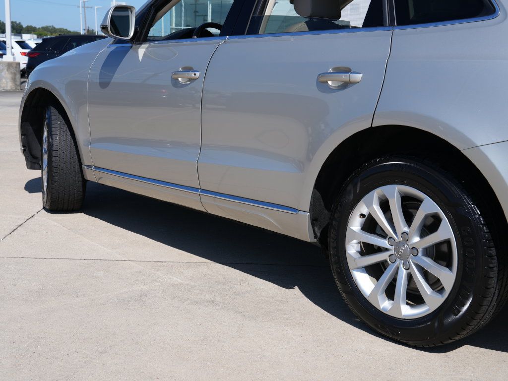 Used 2016 Audi Q5 2.0T Premium Plus AWD/4WD image 12